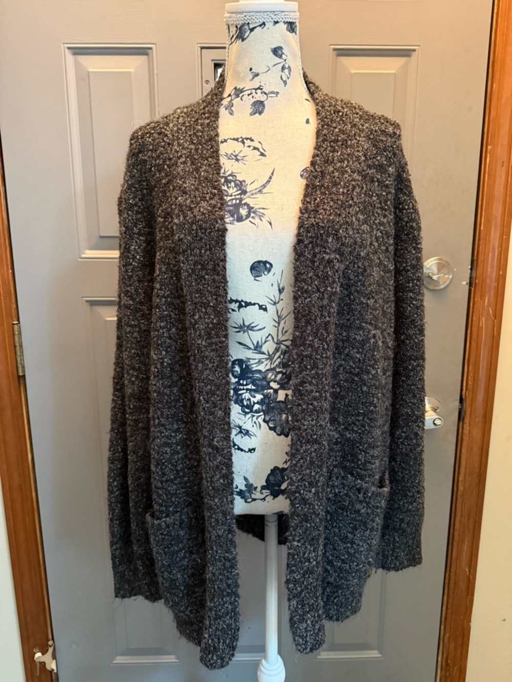 Cozy Open-Front Dark Gray Bouclé Sweater Cardigan (XL)